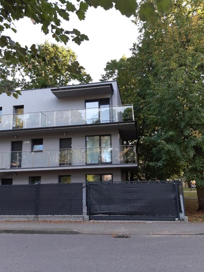 Domek W Parku Leilighet Hel Eksteriør bilde