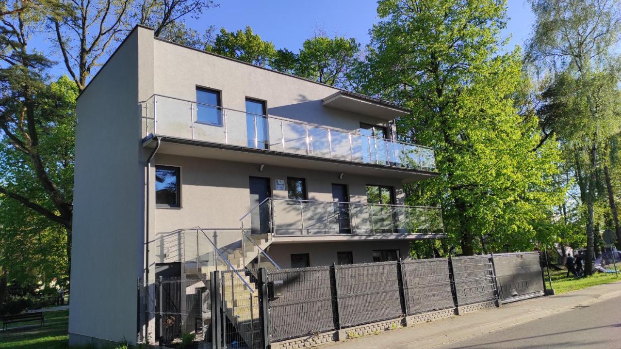 Domek W Parku Leilighet Hel Eksteriør bilde